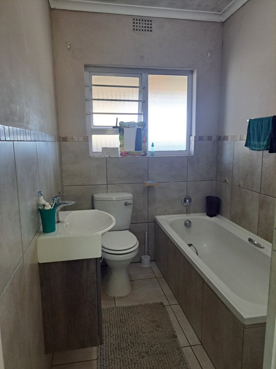 3 Bedroom Property for Sale in Sercor Park Western Cape